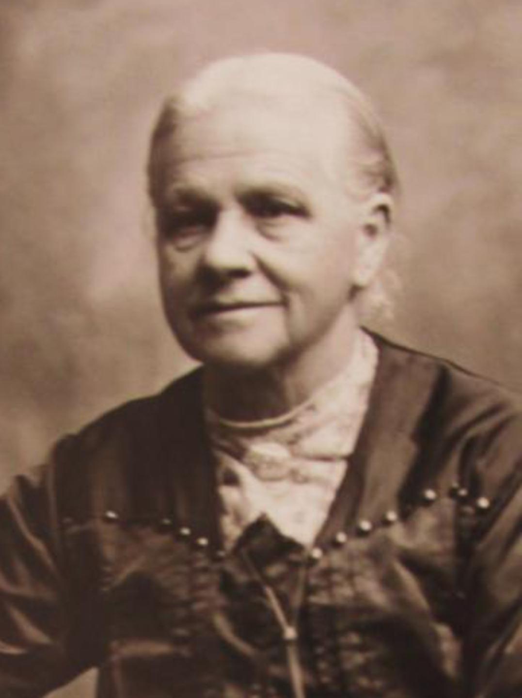 Isabella Jane Lowe (1846 - 1919) Profile